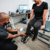 Strength testing of knee extensors with dynanometry with physiotherapist