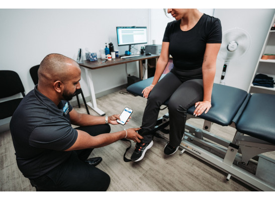 Strength testing of knee extensors